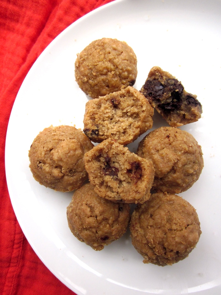 Almond Butter Quinoa Oat Mini Muffins