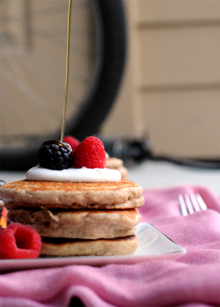 Oat and Yogurt Pancakes